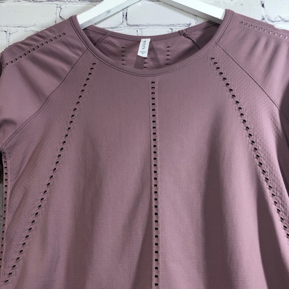 Athleta compression or very stretchy top - Picture 4 of 7